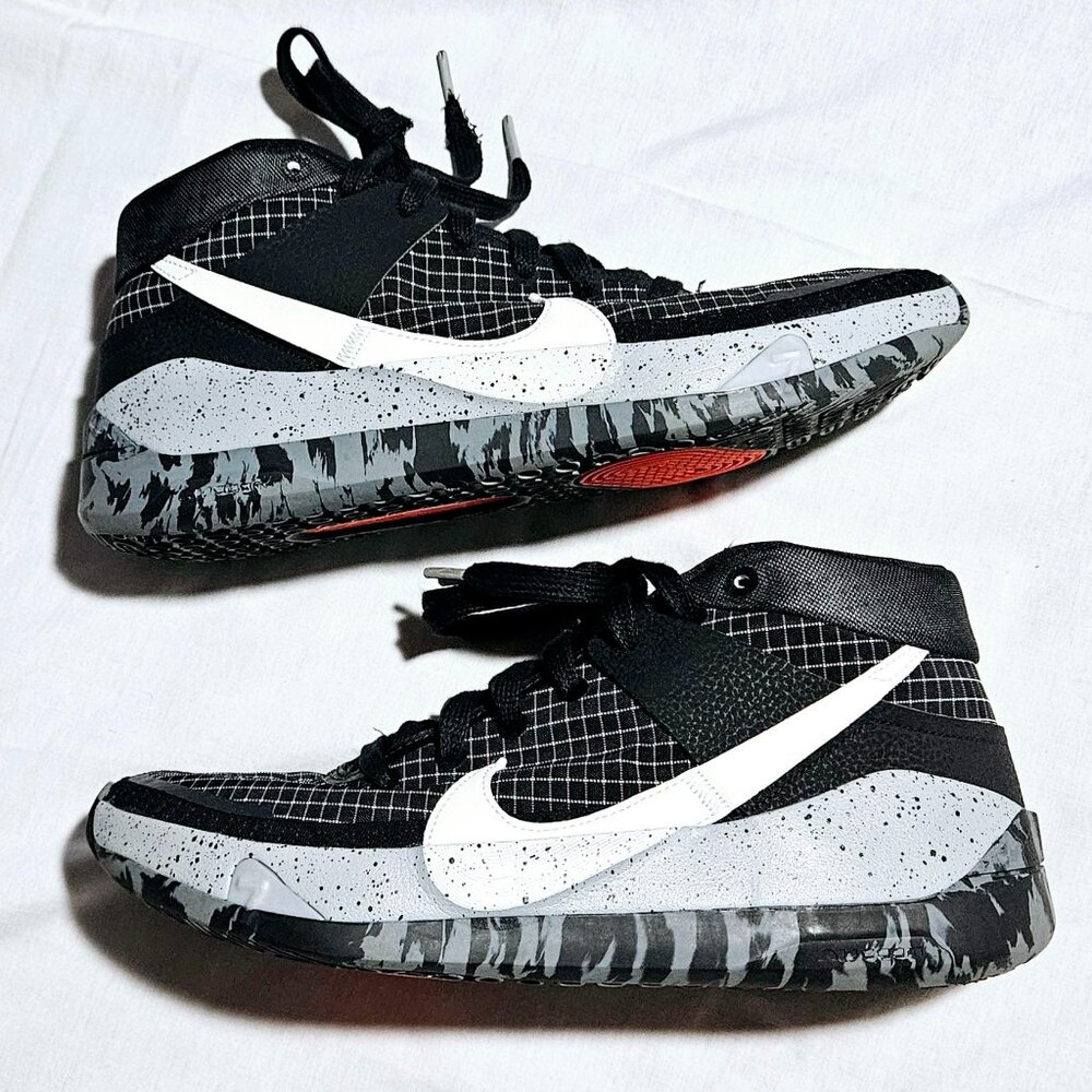 NIKE BASKETBALL KD ZOOM AIR BLACK WHITE GREY 10.5 USED